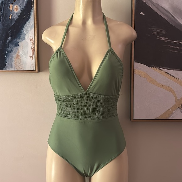 Green Halter One-Piece Swimsuit - Picture 4 of 7